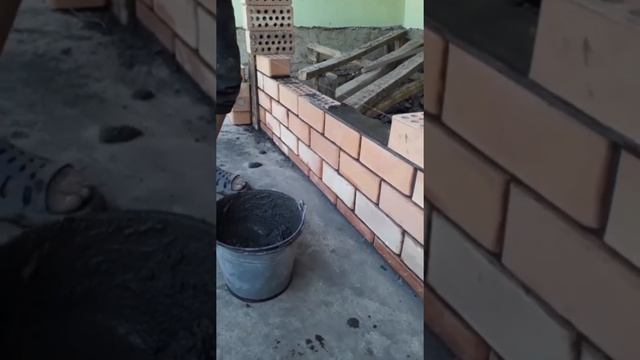 Ablisopka terish va oz ishini ustasi bu bola