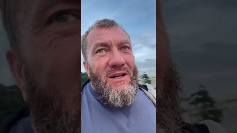 Я Родины нисколько не стыжусьНапротив, я страной своей горжусь! Посвящается всем хейтерам