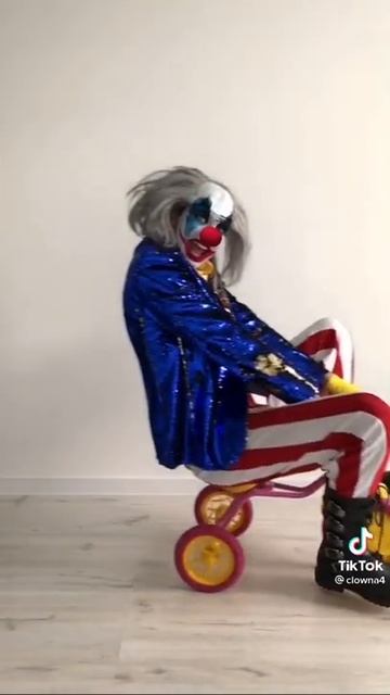 Клоун А4!! Ламба или Гелик.... смотреть онлайн