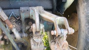 Трактор ЮМЗ. Оторвало заднюю навеску.