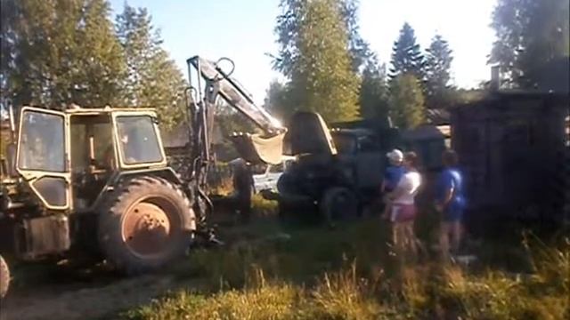 Про то как пытались снять двигатель с ЗИЛа экскаватором ЮМЗ смотреть онлайн