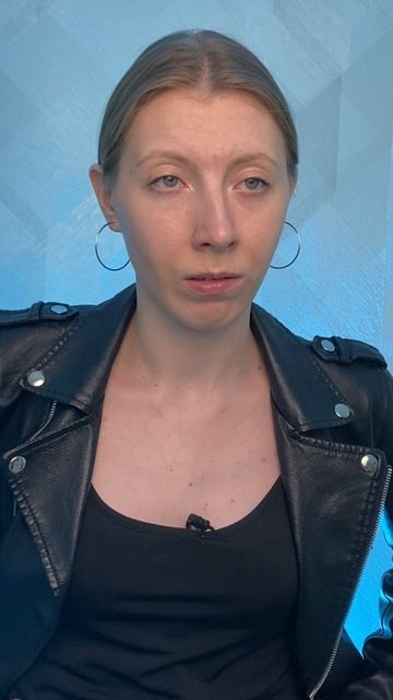 Допрос кошатницы (сцена из ситкома "Две девицы на мели")