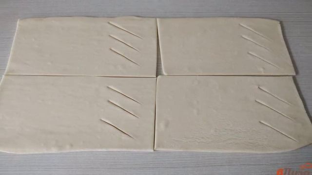 Слойки с голубикой и медом