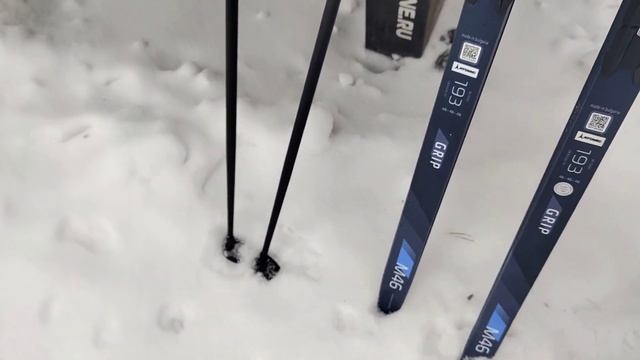 Продаётся комплект лыж для классического бега: лыжи, крепления, ботинки, палочки смотреть онлайн