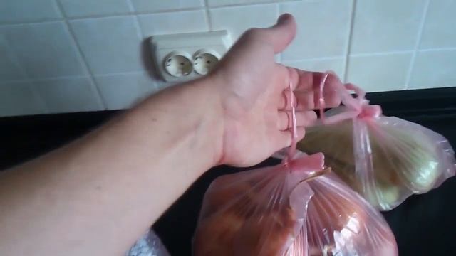 82 как донести пакеты с тонкой ручкой - how to bring packages with a thin handle смотреть онлайн