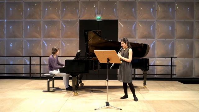 Alban Berg, four pieces for Clarinet and Piano Op.5 Nadia Hashemi смотреть онлайн