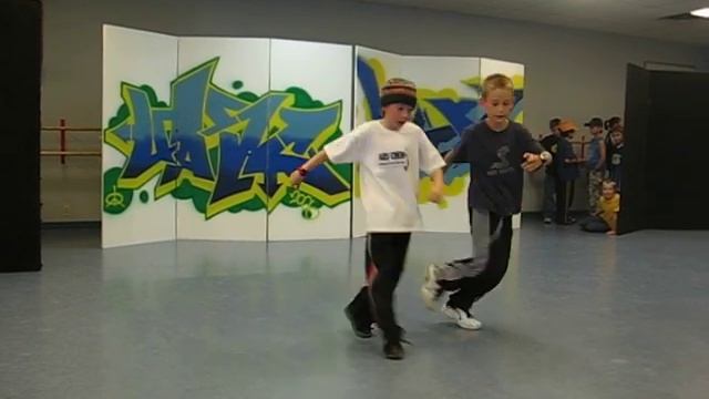 Break Dance Camp смотреть онлайн