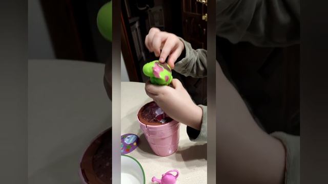 🌿🌿🌿🌿🌿🌿🌿Выращиваем куколку Лол  ( не оригинал ).  обзор набора игрушек .кукла -растение . смотреть онлайн