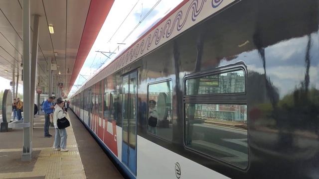 [Ultra HD] Электропоезд ЭГ2ТВ-034 "Иволга 2.0" ЦППК смотреть онлайн