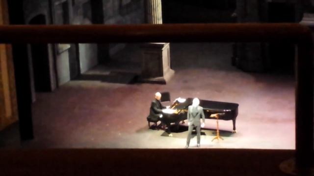 Дмитрий Хворостовский, Ивари Илия "Core n'grato" (С.Кардилло, Р.Кордиферро) смотреть онлайн