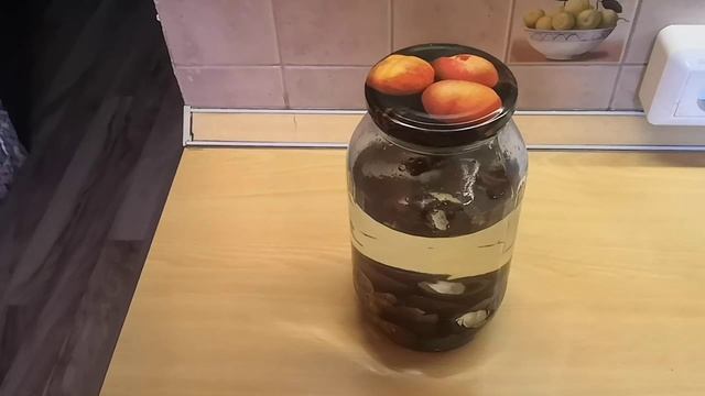 Настойка на скорлупе орехов Макадамии.