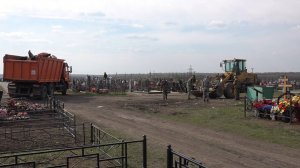 Дополнительный вывоз мусора с кладбища