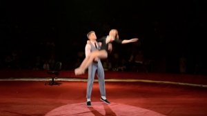 Акробатическая пара.