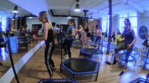 Fitness na trampolinach - czyli Fit and Jump
