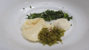 Картофель в соусе из болгарского перца с сыром и тимьяном