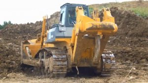 Техника  УМ-25. Бульдозер KOMATSU D155А