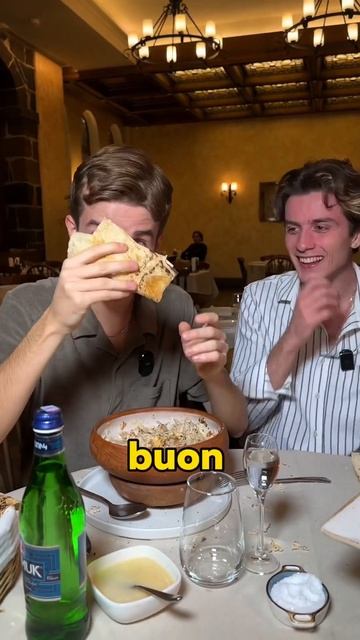 Итальянец ест коровьи копыта @Lorenzo.bagnati  #итальянецвармении смотреть онлайн