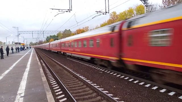 Электровоз эп2к-186 с Красной стрелой Колпино смотреть онлайн