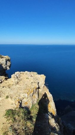 Доброе утро. Вид на пляж "Царское село" дальше "Грот Дианы"
