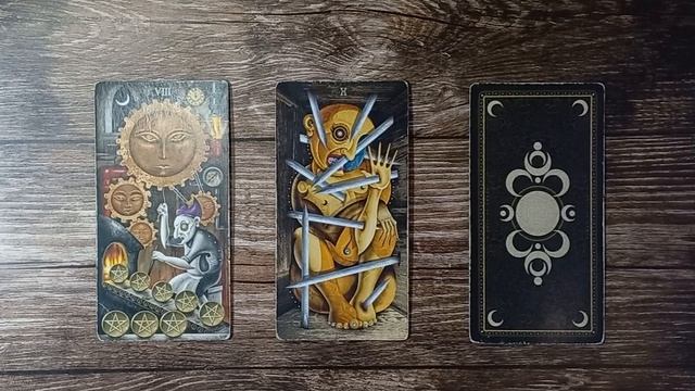 Общий расклад "Чем опасен для вас загаданный человек?" смотреть онлайн