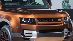 WOW! First LOOK - 2025 Land Rover Defender Introduced!