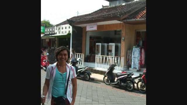 Whenever wherever by Tongie смотреть онлайн