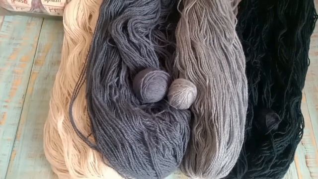 Моя 3D накидка на диваннаконец-то она готова. Ну и конечно небольшие покупки пряжи.вязаниекакхобб