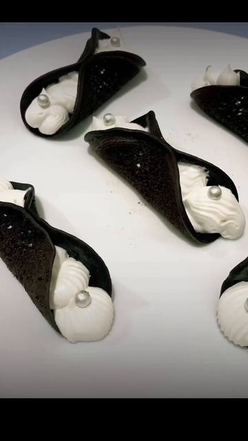 Chocolate pancakes with White Chocolate Mousse |#shorts смотреть онлайн