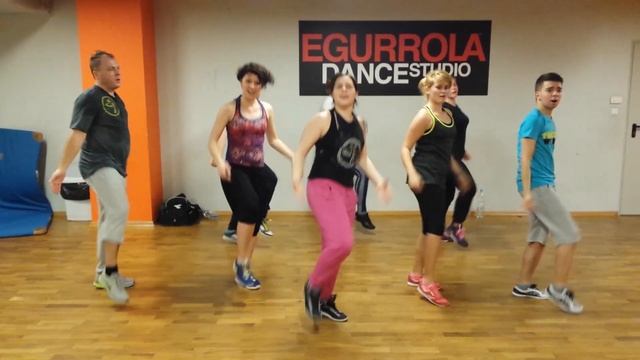 Asia Wesołowska Zumba habibi shaggy mohombi смотреть онлайн
