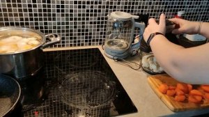 Обзор измельчителя DEXP из DNS. Готовлю ужин.