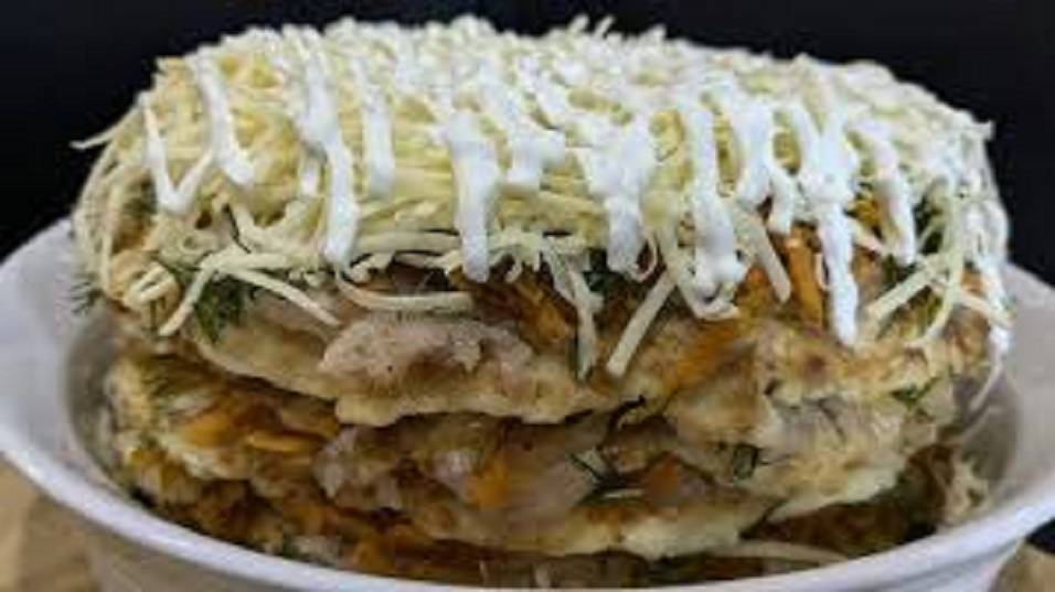 ТОРТ ИЗ КАПУСТНЫХ БЛИНЧИКОВ ПРОСТО ОБЪЕДЕНИЕ смотреть онлайн