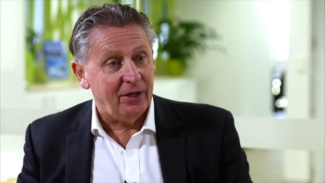 Destructive Cities: Can you provide examples of smart policies for cities to support services? смотреть онлайн