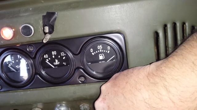 UAZ 469 fuel gauge after sender swap. смотреть онлайн