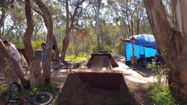 How to Ride DIRT JUMPS смотреть онлайн