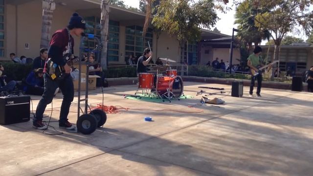 AMA- M.I.A. Second Set Performance CHS смотреть онлайн