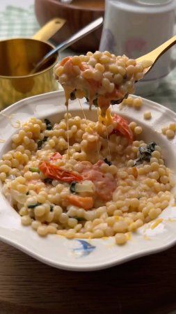 Птитим со шпинатом, помидорами и сливками 🍲