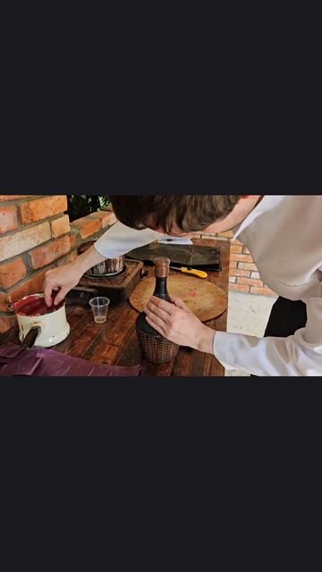 Как делают вино в Абхазии. Вот так раз два и готово, авторский напиток,даже страшно открывать