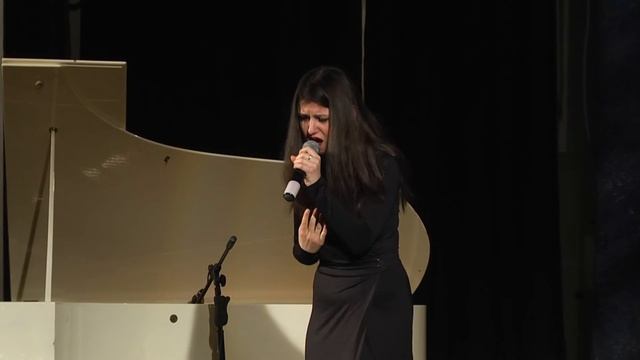 Поёт Аделина Моисеева (17.01.2017 г.) смотреть онлайн