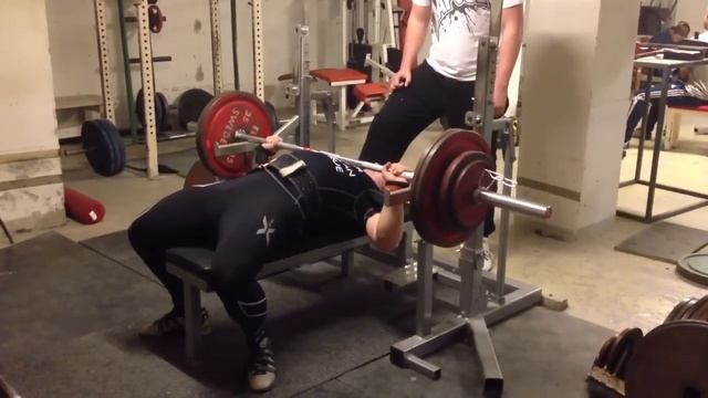 Walgermo - 170kg x 2 bench press 5 sec eccentric down to pin (2/1-13)