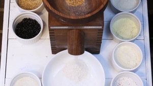 KoMo Classic Grain Mill in Action
