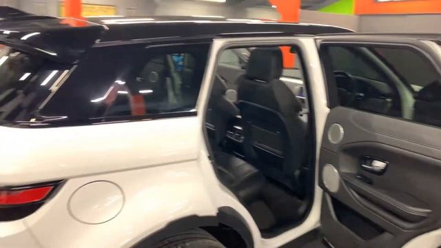 Range Rover Evoque TD4 SE Tech 2017 смотреть онлайн