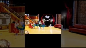 Шел по улице отряд...