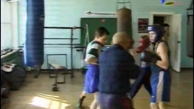 Саян Санчат готовится к бою за титул чемпиона России (2001)