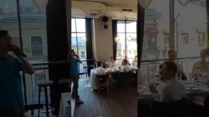 Кирилл Лирик-певец на свадьбах)