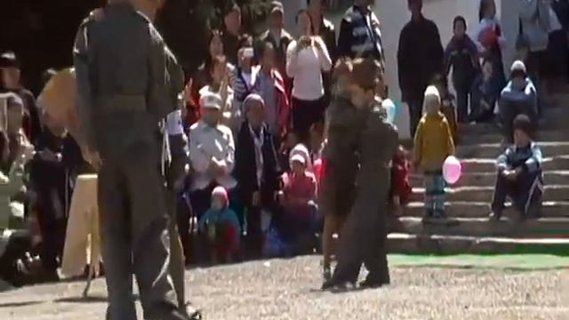 песня "День Победы" в исполнении участников парада...... пос.Хову-Аксы. смотреть онлайн