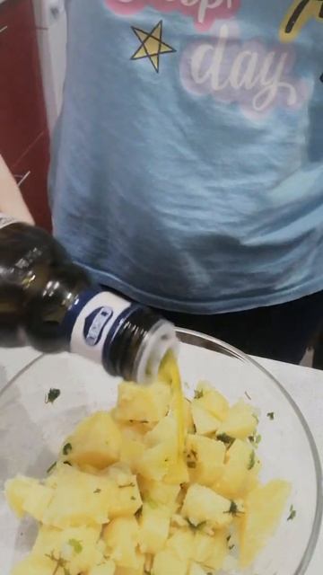 🥔 постный обед. картофель по рецепту бабушки с пахучим🌻 маслом, репчатым луком, зеленью, соль, пере