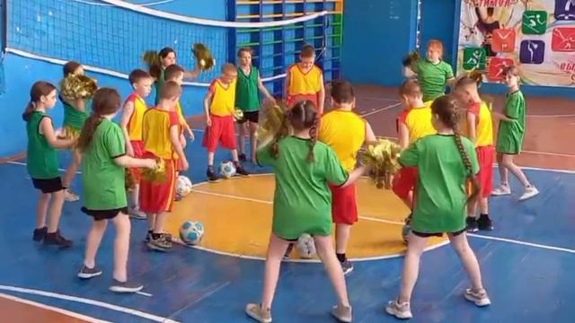 Футбольный флешмоб  #футболвшколе