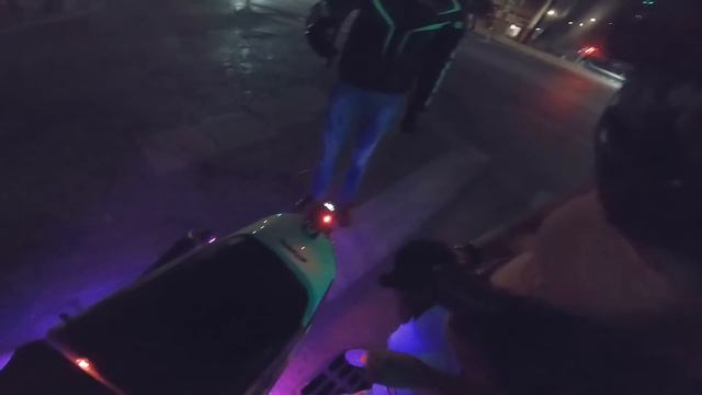 Пьяная девушка просит раздеться МОТОЦИКЛИСТА.Ночной прохват. смотреть онлайн