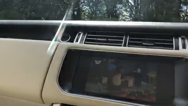 2017/17 Range Rover 4.4 SD V8 Vogue - 2017 model year, sliding panoramic roof & Ivory hide смотреть онлайн