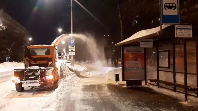 Уборка снега в Москве смотреть онлайн